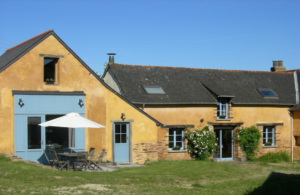 Chambres D'Hotes La Penhatiere Baulon Exterior photo